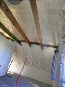 ocieplenie_poddasza_piana_poliuretanowa_2