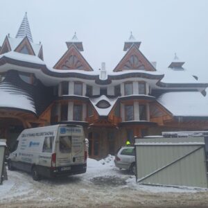 ocieplenie_hotelu_piania_poliuretanowa_1